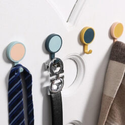 Móc Dán Tường Xoay 360 Độ, Móc Treo Tường Đa Năng, Nhỏ Gọn, Tiện Dụng Treo Đồ Trong Gia Đình, TakyShop 2231 9 9 6